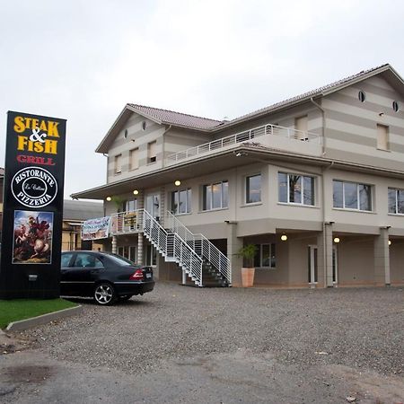 Hotel San Giorgio Le Colline San Colombano al Lambro Екстериор снимка