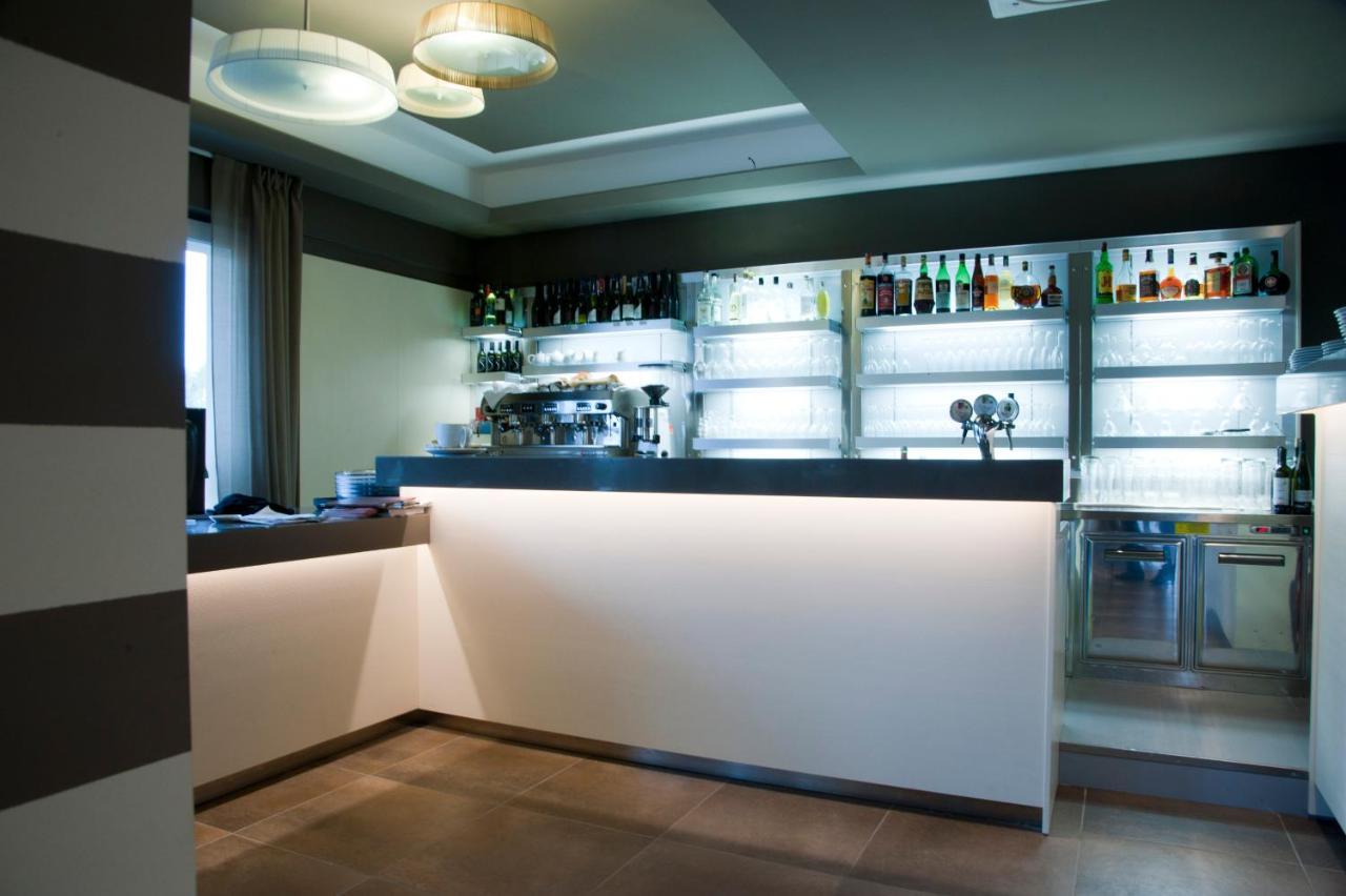 Hotel San Giorgio Le Colline San Colombano al Lambro Екстериор снимка
